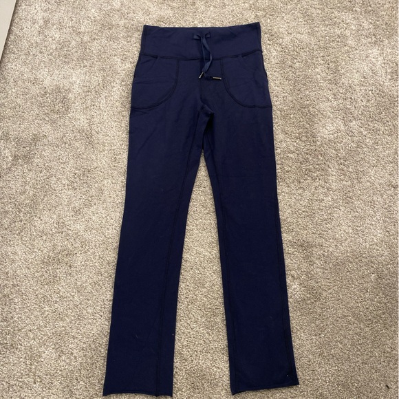 Lululemon joggers size 6 - Picture 2 of 3
